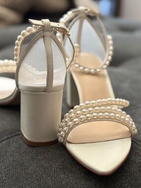 Forever Soles Willow Ivory Pearl Bridal Block Heel Sandals | Size 8 | NWT